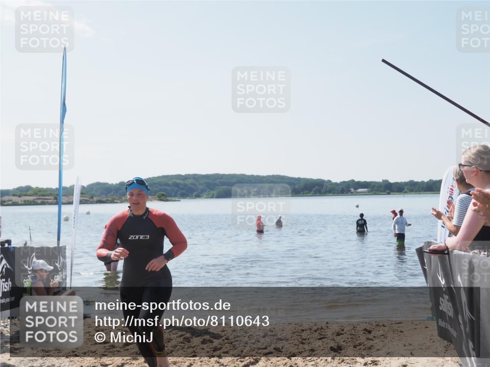 22.06.2025 - Viking Triathlon MichiJ http://msf.ph/oto/8110643 22.06.2025 10:59:39 Schwimmen 476 meine-sportfotos.de