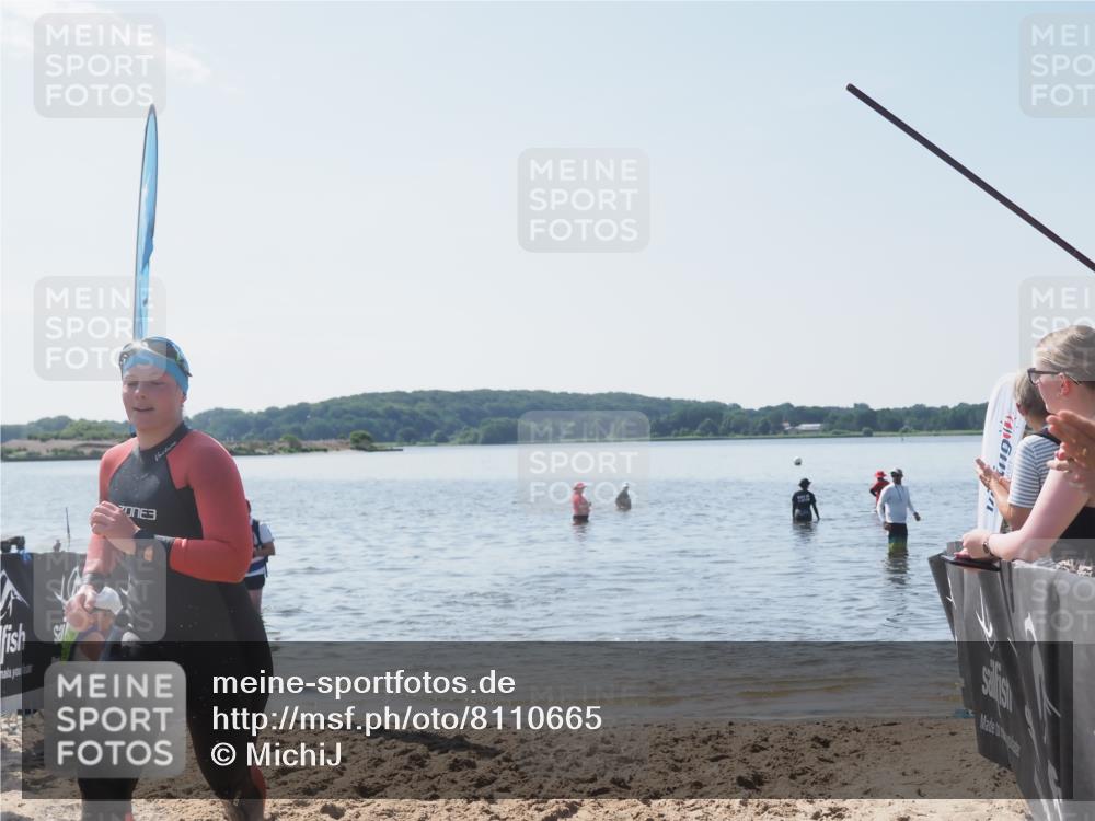 22.06.2025 - Viking Triathlon MichiJ http://msf.ph/oto/8110665 22.06.2025 10:59:40 Schwimmen 476 meine-sportfotos.de