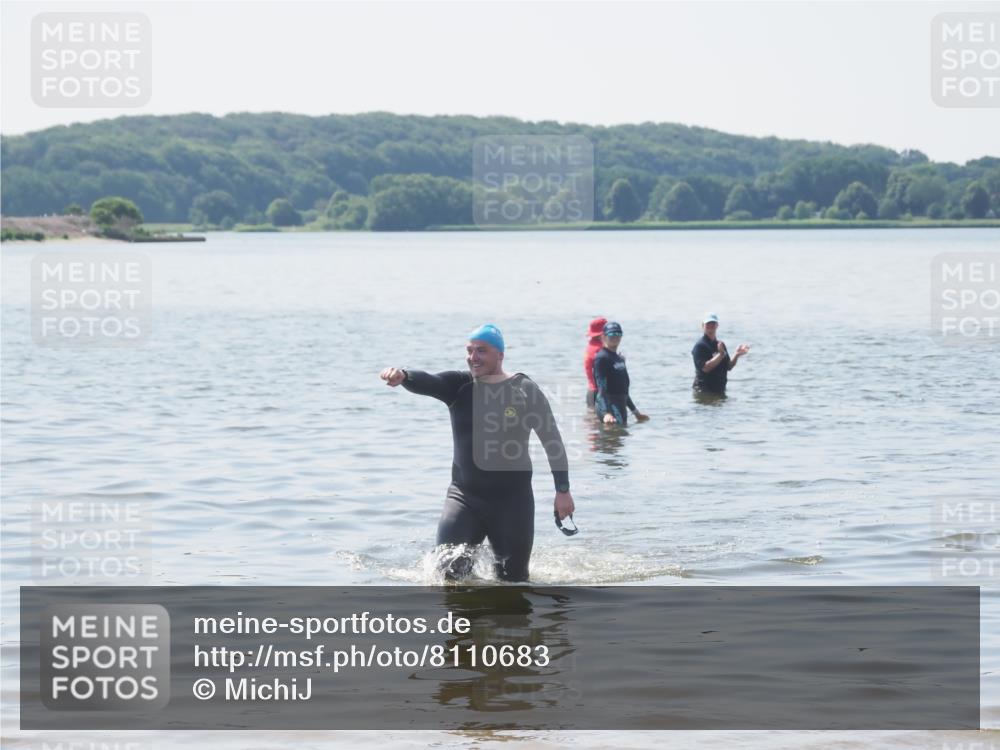 22.06.2025 - Viking Triathlon MichiJ http://msf.ph/oto/8110683 22.06.2025 11:06:17 Schwimmen 303 meine-sportfotos.de