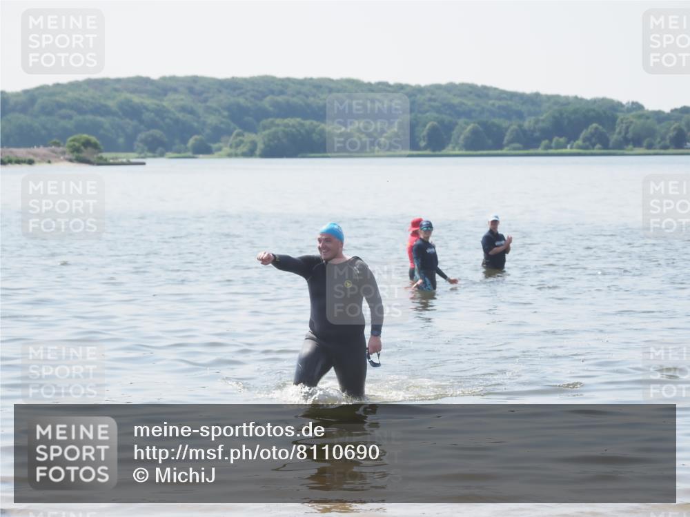 22.06.2025 - Viking Triathlon MichiJ http://msf.ph/oto/8110690 22.06.2025 11:06:17 Schwimmen 303 meine-sportfotos.de
