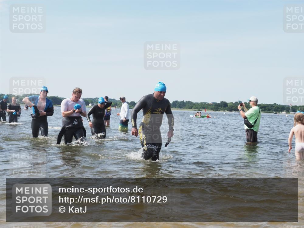 22.06.2025 - Viking Triathlon KatJ http://msf.ph/oto/8110729 22.06.2025 10:39:29 Schwimmen 83, 86, 93, 117, 138, 150, 195, 238, 298, 324, 337, 474, 529 meine-sportfotos.de