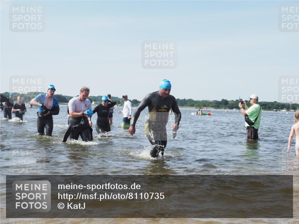22.06.2025 - Viking Triathlon KatJ http://msf.ph/oto/8110735 22.06.2025 10:39:29 Schwimmen 83, 86, 93, 117, 138, 150, 195, 238, 298, 324, 337, 474, 529 meine-sportfotos.de