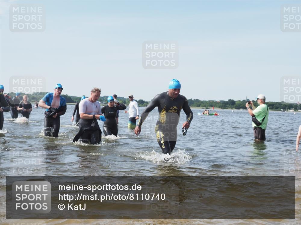 22.06.2025 - Viking Triathlon KatJ http://msf.ph/oto/8110740 22.06.2025 10:39:29 Schwimmen 83, 86, 93, 117, 138, 150, 195, 238, 298, 324, 337, 474, 529 meine-sportfotos.de
