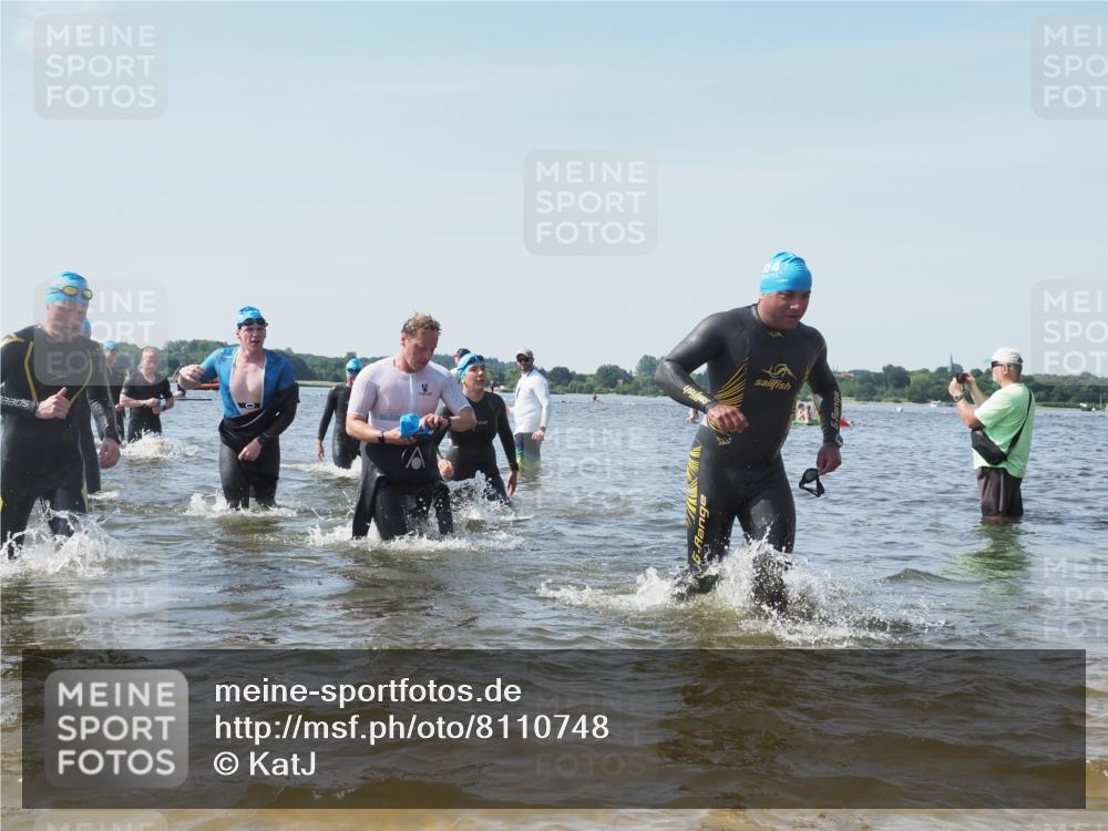 22.06.2025 - Viking Triathlon KatJ http://msf.ph/oto/8110748 22.06.2025 10:39:29 Schwimmen 83, 86, 93, 117, 138, 150, 195, 238, 298, 324, 337, 474, 529 meine-sportfotos.de