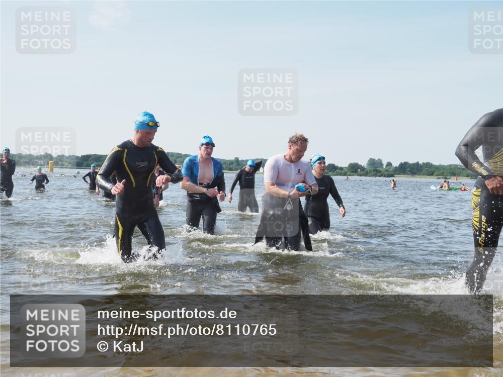 22.06.2025 - Viking Triathlon KatJ http://msf.ph/oto/8110765 22.06.2025 10:39:30 Schwimmen 25, 83, 86, 93, 117, 138, 150, 195, 238, 244, 298, 324, 337, 474, 529 meine-sportfotos.de