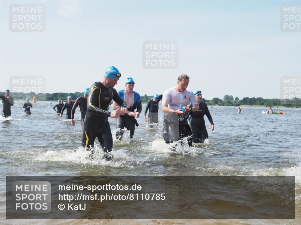22.06.2025 - Viking Triathlon KatJ http://msf.ph/oto/8110785 22.06.2025 10:39:30 Schwimmen 25, 83, 86, 93, 117, 138, 150, 195, 238, 244, 298, 324, 337, 474, 529 meine-sportfotos.de