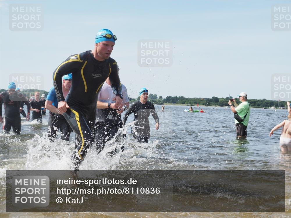 22.06.2025 - Viking Triathlon KatJ http://msf.ph/oto/8110836 22.06.2025 10:39:31 Schwimmen 25, 83, 86, 93, 117, 138, 150, 195, 238, 244, 298, 324, 337, 474, 529 meine-sportfotos.de