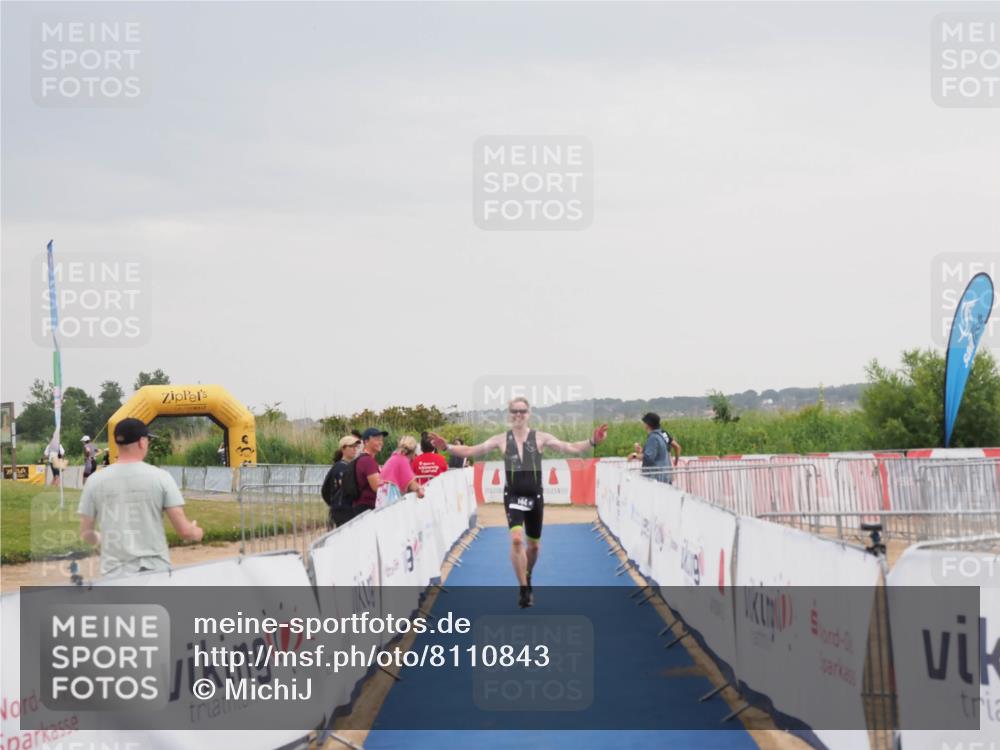 22.06.2025 - Viking Triathlon MichiJ http://msf.ph/oto/8110843 22.06.2025 16:39:41 Ziel 144 meine-sportfotos.de