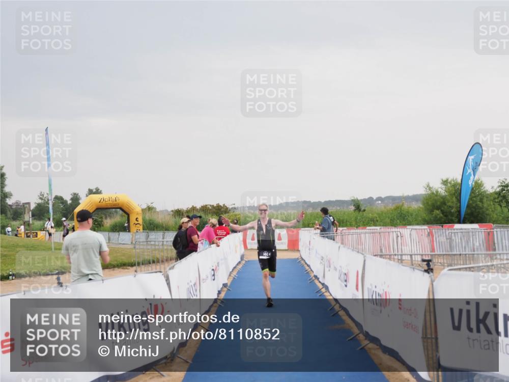 22.06.2025 - Viking Triathlon MichiJ http://msf.ph/oto/8110852 22.06.2025 16:39:42 Ziel 144 meine-sportfotos.de