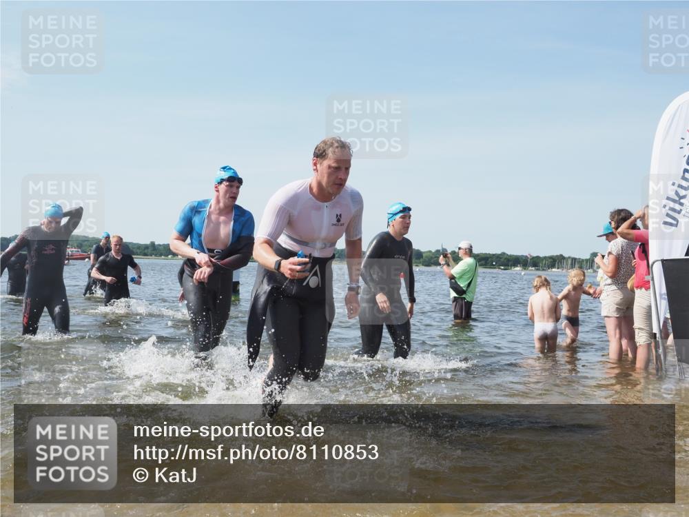 22.06.2025 - Viking Triathlon KatJ http://msf.ph/oto/8110853 22.06.2025 10:39:33 Schwimmen 25, 29, 83, 86, 93, 117, 138, 150, 195, 244, 298, 324, 337, 474, 529 meine-sportfotos.de