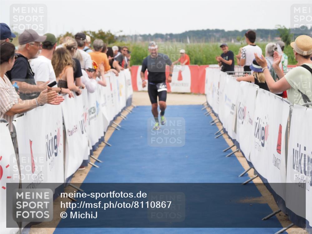 22.06.2025 - Viking Triathlon MichiJ http://msf.ph/oto/8110867 22.06.2025 15:02:21 Ziel 434 meine-sportfotos.de