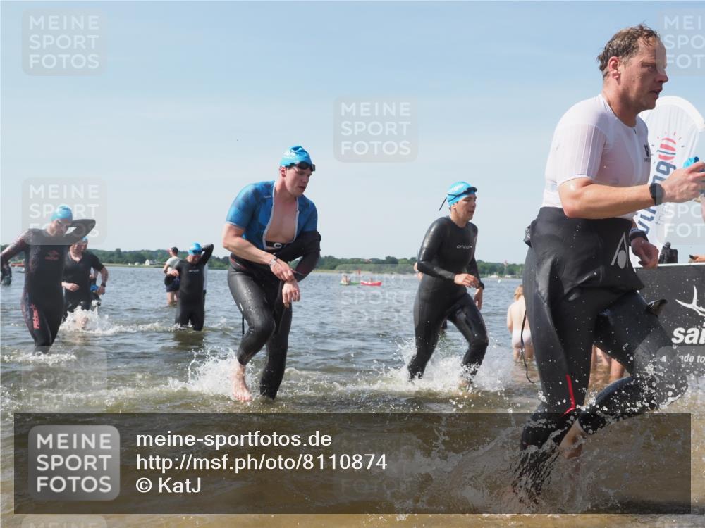 22.06.2025 - Viking Triathlon KatJ http://msf.ph/oto/8110874 22.06.2025 10:39:34 Schwimmen 25, 29, 86, 93, 117, 138, 150, 195, 244, 298, 324, 337, 474, 529 meine-sportfotos.de