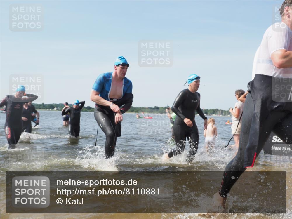 22.06.2025 - Viking Triathlon KatJ http://msf.ph/oto/8110881 22.06.2025 10:39:34 Schwimmen 25, 29, 86, 93, 117, 138, 150, 195, 244, 298, 324, 337, 474, 529 meine-sportfotos.de