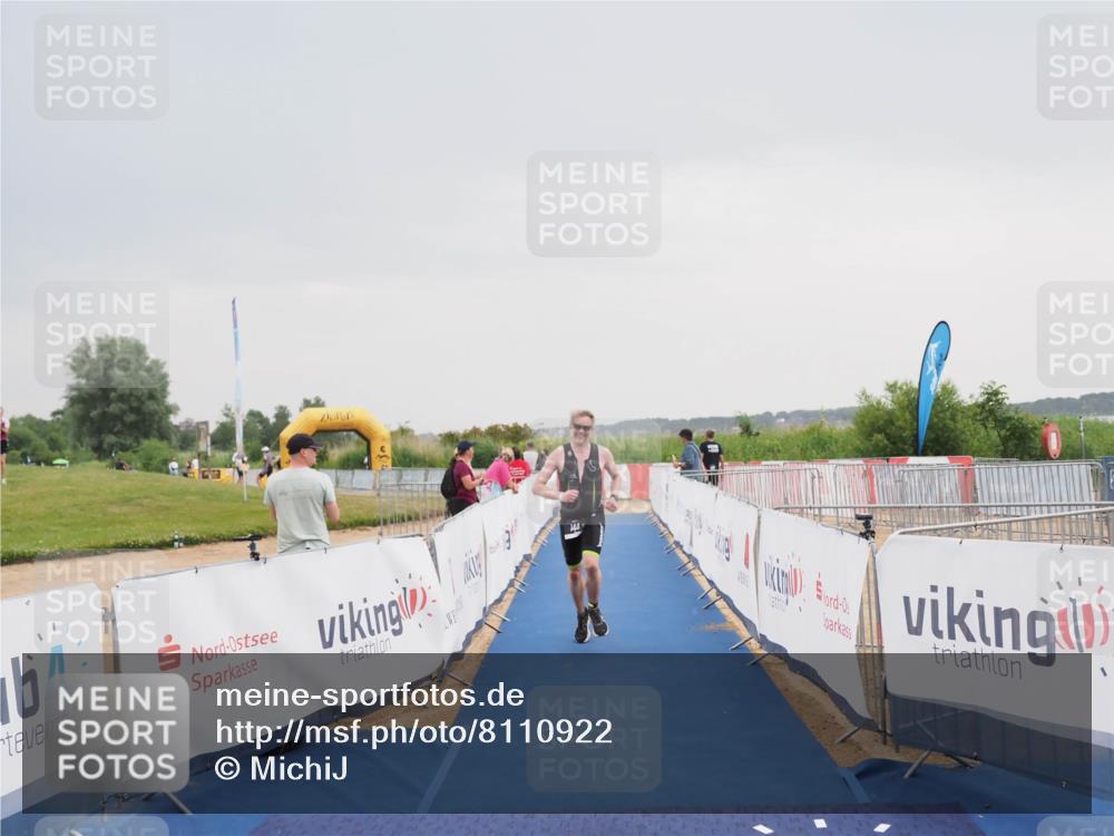22.06.2025 - Viking Triathlon MichiJ http://msf.ph/oto/8110922 22.06.2025 16:39:42 Ziel 144 meine-sportfotos.de