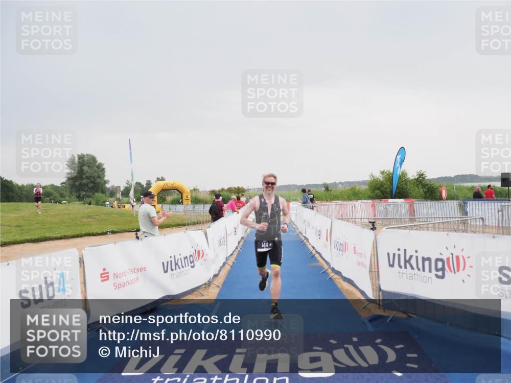 22.06.2025 - Viking Triathlon MichiJ http://msf.ph/oto/8110990 22.06.2025 16:39:43 Ziel 144 meine-sportfotos.de