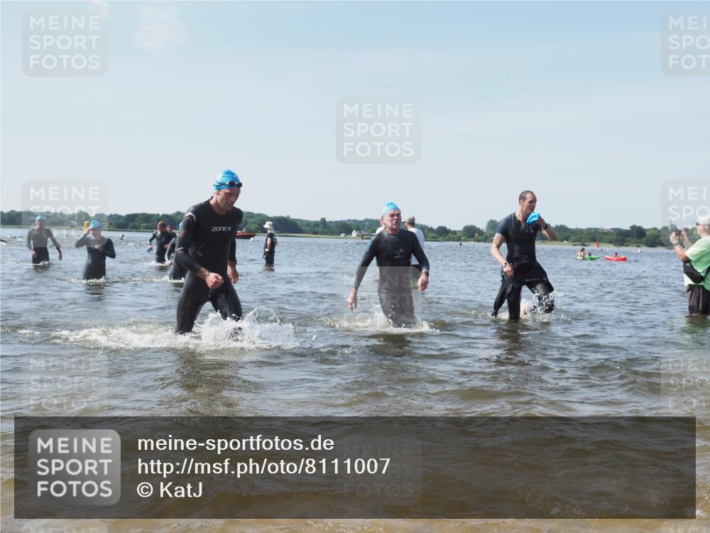 22.06.2025 - Viking Triathlon KatJ http://msf.ph/oto/8111007 22.06.2025 10:39:39 Schwimmen 25, 29, 86, 93, 117, 138, 150, 244, 337, 423, 529 meine-sportfotos.de