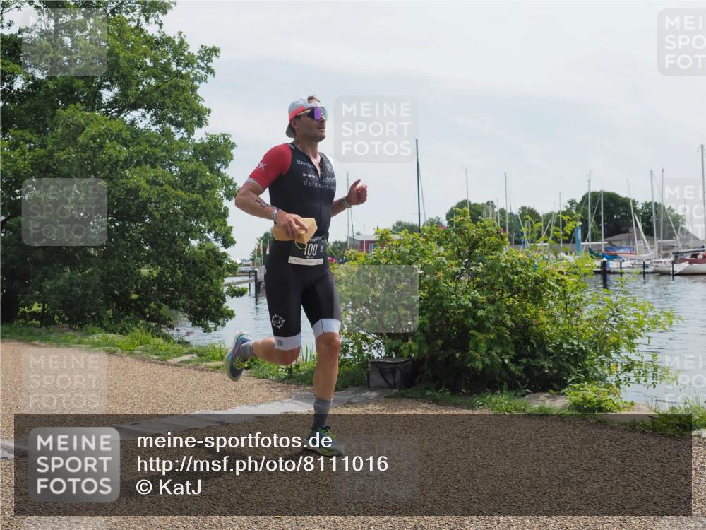 22.06.2025 - Viking Triathlon KatJ http://msf.ph/oto/8111016 22.06.2025 12:43:48 Laufen 100 meine-sportfotos.de