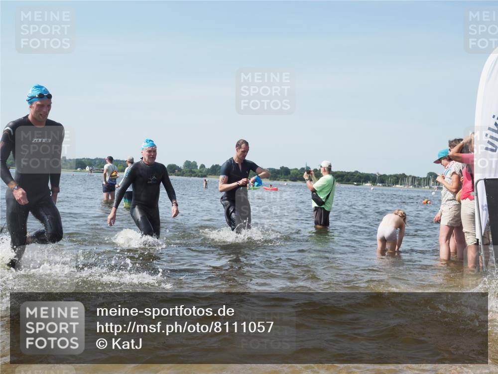 22.06.2025 - Viking Triathlon KatJ http://msf.ph/oto/8111057 22.06.2025 10:39:40 Schwimmen 25, 29, 86, 93, 117, 138, 150, 244, 337, 423, 518, 529 meine-sportfotos.de