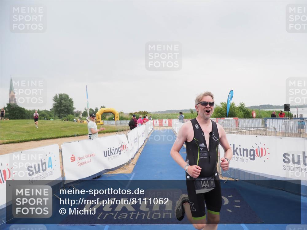 22.06.2025 - Viking Triathlon MichiJ http://msf.ph/oto/8111062 22.06.2025 16:39:44 Ziel 144 meine-sportfotos.de