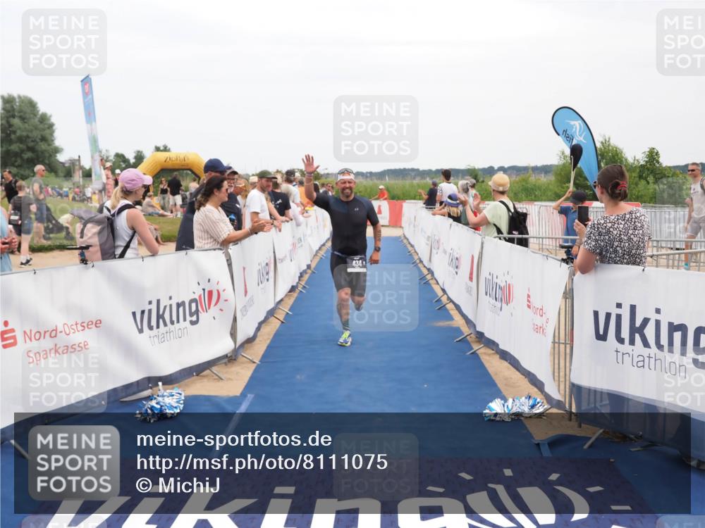 22.06.2025 - Viking Triathlon MichiJ http://msf.ph/oto/8111075 22.06.2025 15:02:23 Ziel 434 meine-sportfotos.de