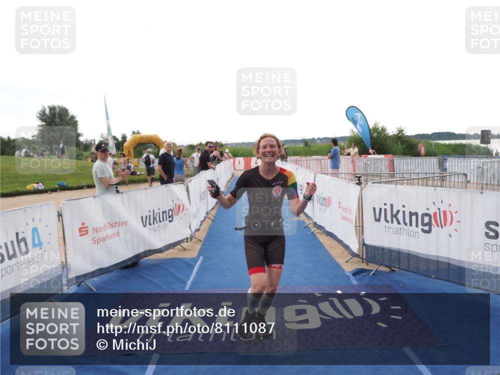 22.06.2025 - Viking Triathlon MichiJ http://msf.ph/oto/8111087 22.06.2025 16:22:35 Ziel 425, 531 meine-sportfotos.de