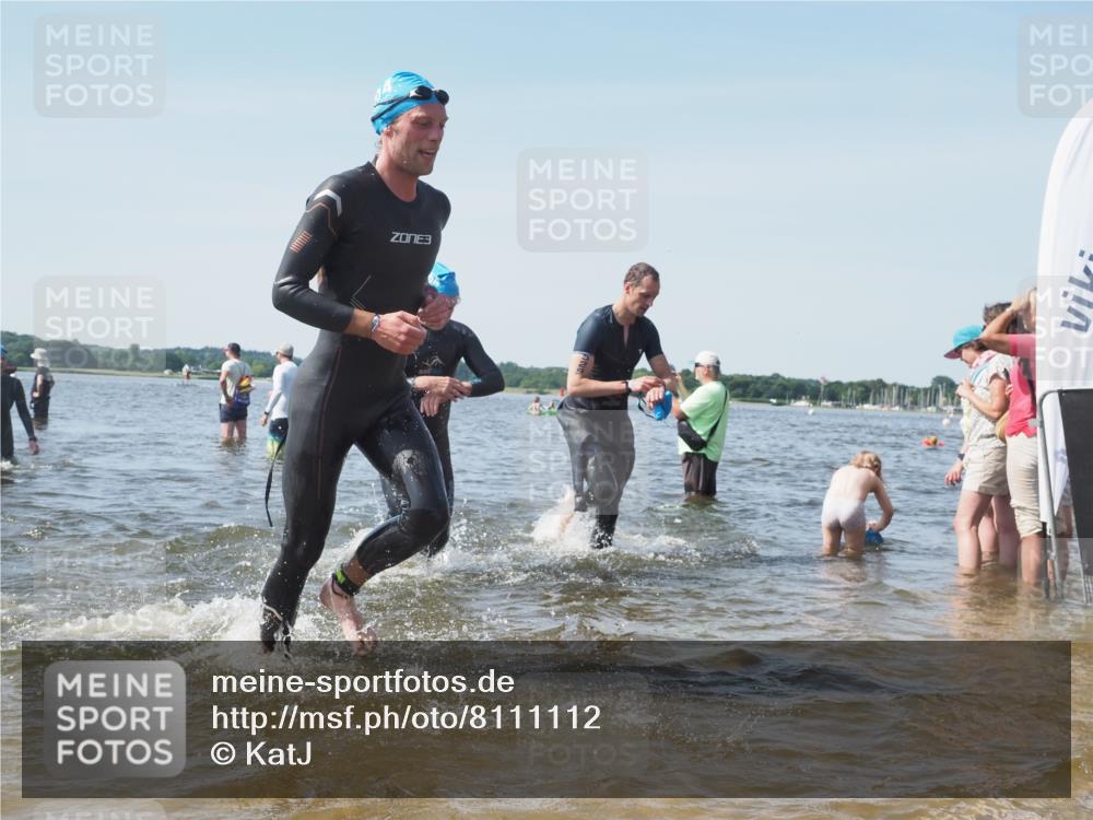 22.06.2025 - Viking Triathlon KatJ http://msf.ph/oto/8111112 22.06.2025 10:39:41 Schwimmen 25, 29, 86, 93, 138, 150, 244, 337, 423, 518, 529 meine-sportfotos.de
