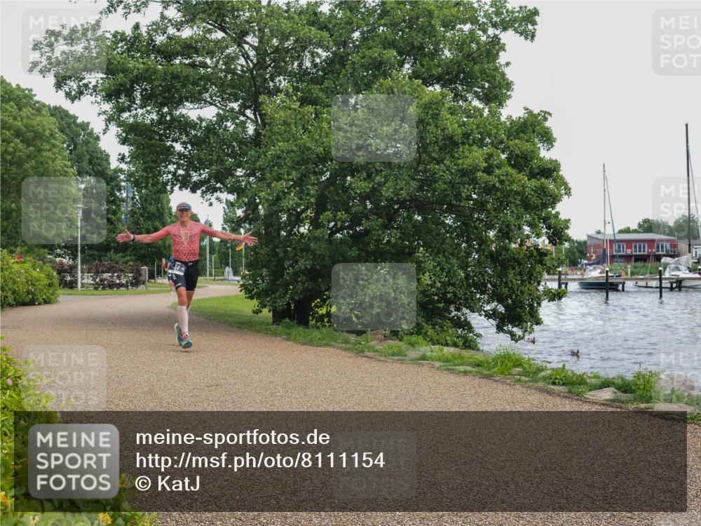 22.06.2025 - Viking Triathlon KatJ http://msf.ph/oto/8111154 22.06.2025 15:03:24 Laufen 64 meine-sportfotos.de