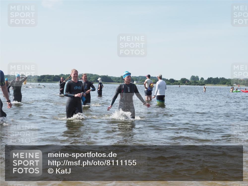 22.06.2025 - Viking Triathlon KatJ http://msf.ph/oto/8111155 22.06.2025 10:39:44 Schwimmen 25, 29, 86, 138, 244, 337, 423, 437, 518, 529 meine-sportfotos.de