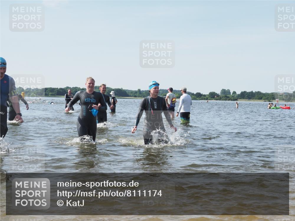 22.06.2025 - Viking Triathlon KatJ http://msf.ph/oto/8111174 22.06.2025 10:39:45 Schwimmen 25, 29, 86, 138, 244, 423, 437, 518, 529 meine-sportfotos.de