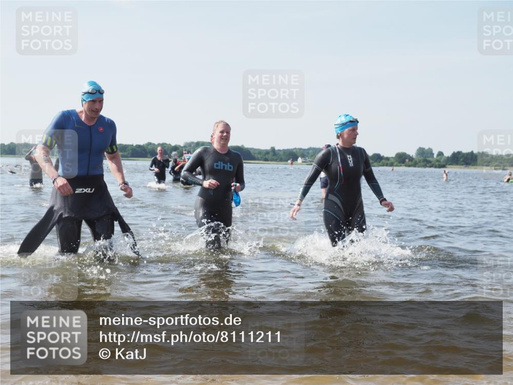 22.06.2025 - Viking Triathlon KatJ http://msf.ph/oto/8111211 22.06.2025 10:39:45 Schwimmen 25, 29, 86, 138, 244, 423, 437, 518, 529 meine-sportfotos.de