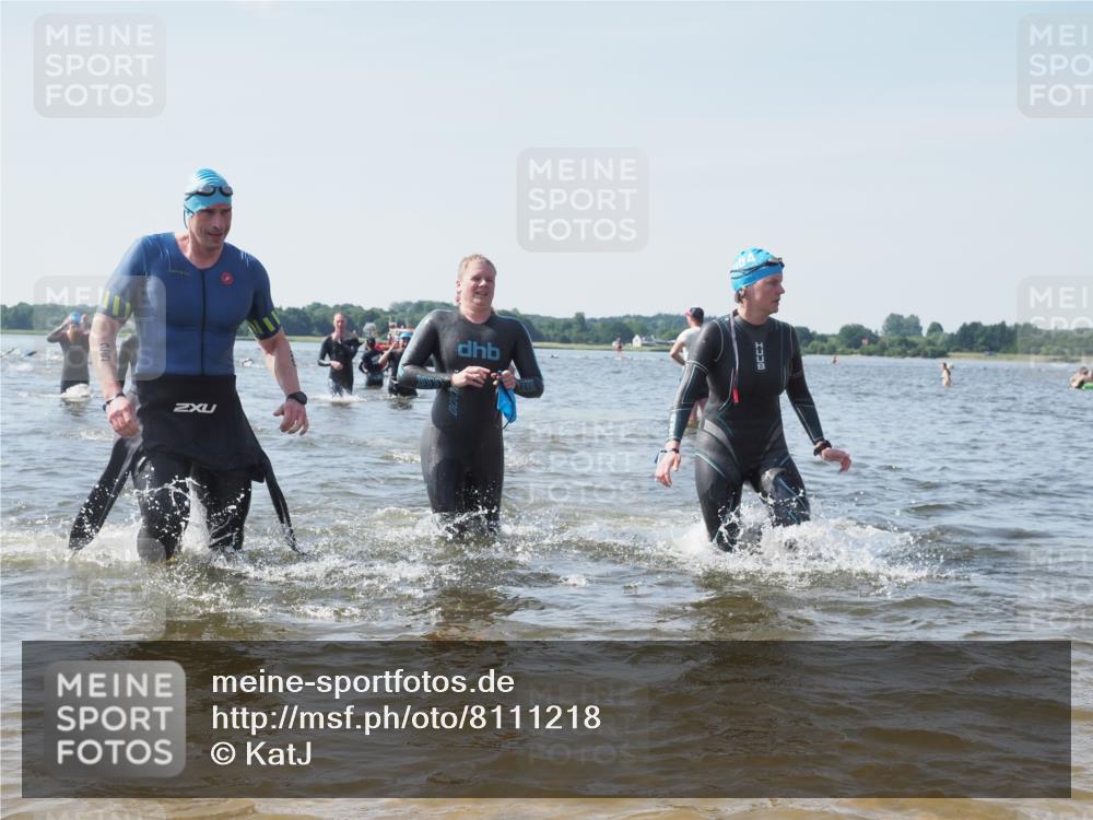 22.06.2025 - Viking Triathlon KatJ http://msf.ph/oto/8111218 22.06.2025 10:39:46 Schwimmen 25, 29, 86, 138, 244, 423, 437, 518, 529 meine-sportfotos.de