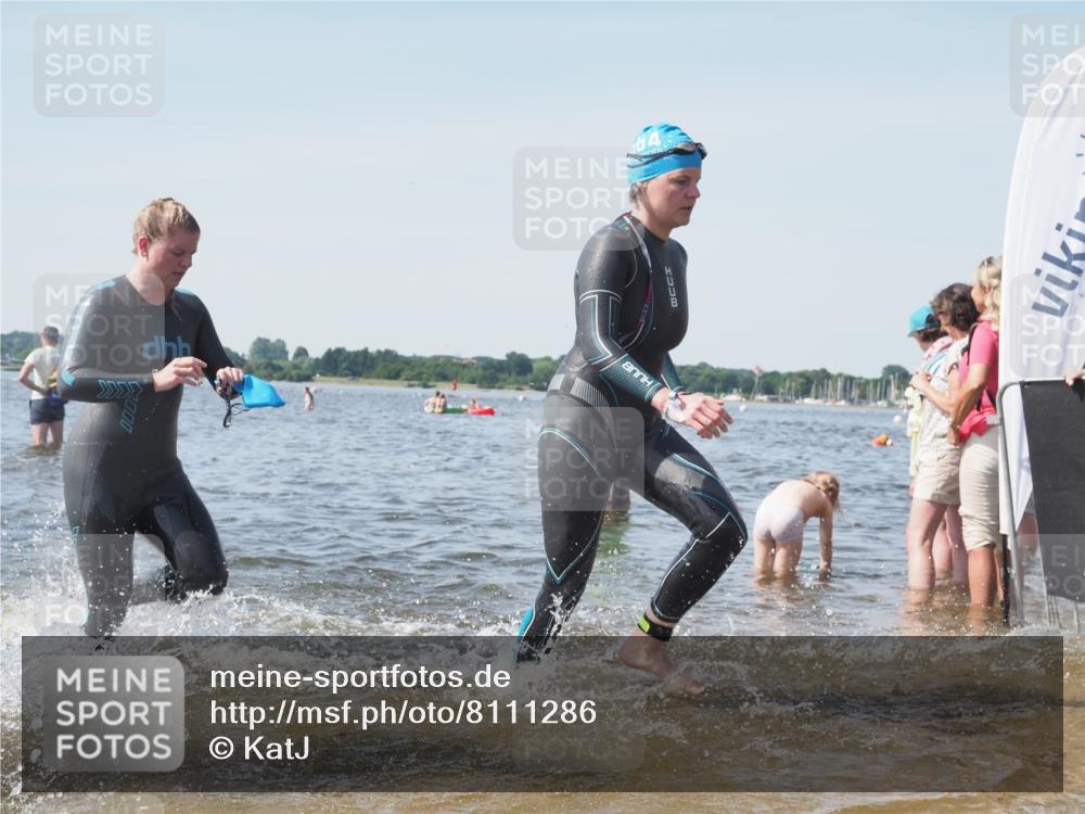 22.06.2025 - Viking Triathlon KatJ http://msf.ph/oto/8111286 22.06.2025 10:39:47 Schwimmen 25, 29, 86, 244, 283, 423, 437, 518 meine-sportfotos.de