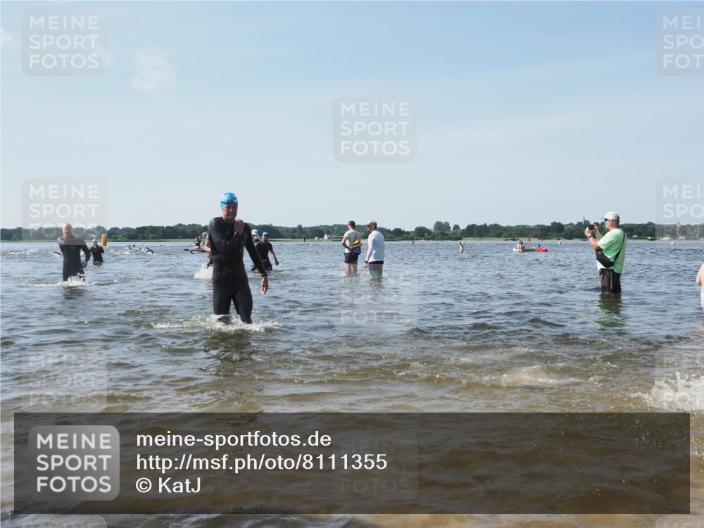 22.06.2025 - Viking Triathlon KatJ http://msf.ph/oto/8111355 22.06.2025 10:39:51 Schwimmen 25, 29, 244, 283, 423, 437, 518 meine-sportfotos.de