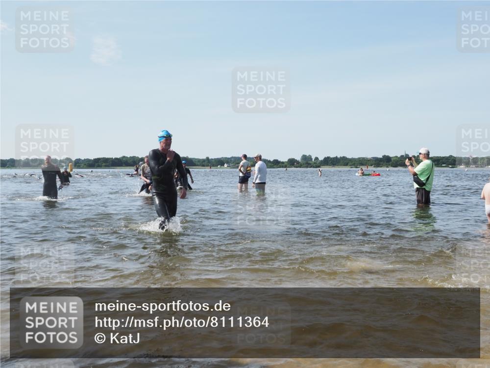 22.06.2025 - Viking Triathlon KatJ http://msf.ph/oto/8111364 22.06.2025 10:39:51 Schwimmen 25, 29, 244, 283, 423, 437, 518 meine-sportfotos.de