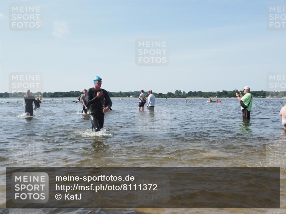 22.06.2025 - Viking Triathlon KatJ http://msf.ph/oto/8111372 22.06.2025 10:39:51 Schwimmen 25, 29, 244, 283, 423, 437, 518 meine-sportfotos.de