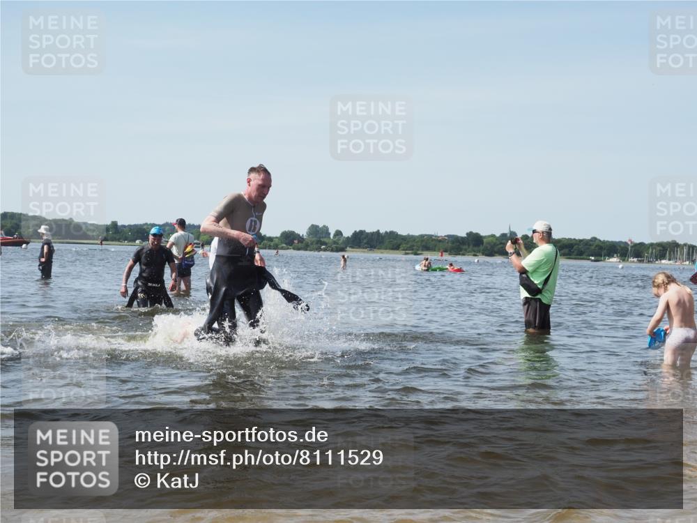 22.06.2025 - Viking Triathlon KatJ http://msf.ph/oto/8111529 22.06.2025 10:39:56 Schwimmen 283, 423, 437, 518, 538 meine-sportfotos.de