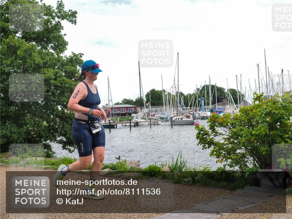 22.06.2025 - Viking Triathlon KatJ http://msf.ph/oto/8111536 22.06.2025 15:03:38 Laufen 140 meine-sportfotos.de