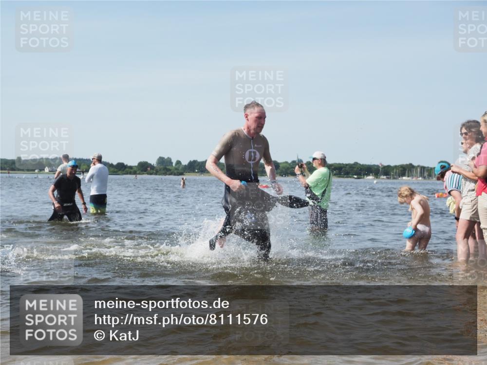 22.06.2025 - Viking Triathlon KatJ http://msf.ph/oto/8111576 22.06.2025 10:39:57 Schwimmen 283, 423, 437, 518, 538 meine-sportfotos.de