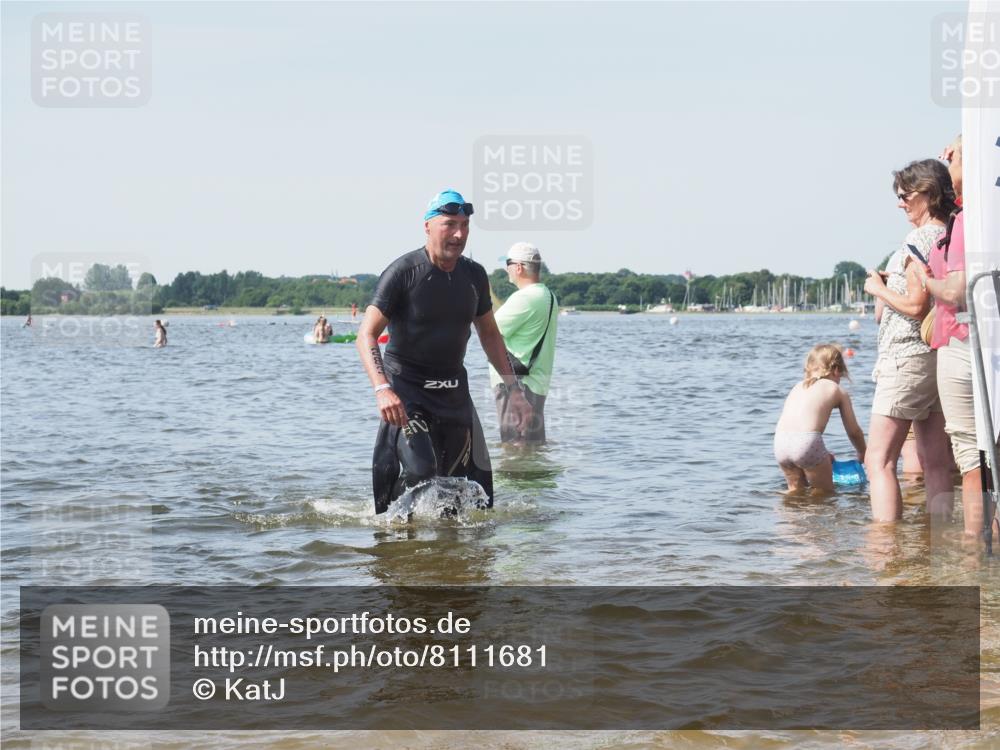 22.06.2025 - Viking Triathlon KatJ http://msf.ph/oto/8111681 22.06.2025 10:40:03 Schwimmen 248, 283, 437, 538 meine-sportfotos.de