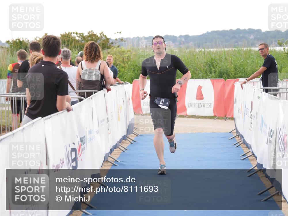 22.06.2025 - Viking Triathlon MichiJ http://msf.ph/oto/8111693 22.06.2025 16:24:28 Ziel 51 meine-sportfotos.de
