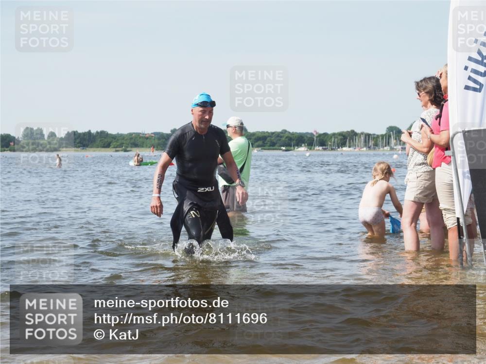 22.06.2025 - Viking Triathlon KatJ http://msf.ph/oto/8111696 22.06.2025 10:40:03 Schwimmen 248, 283, 437, 538 meine-sportfotos.de