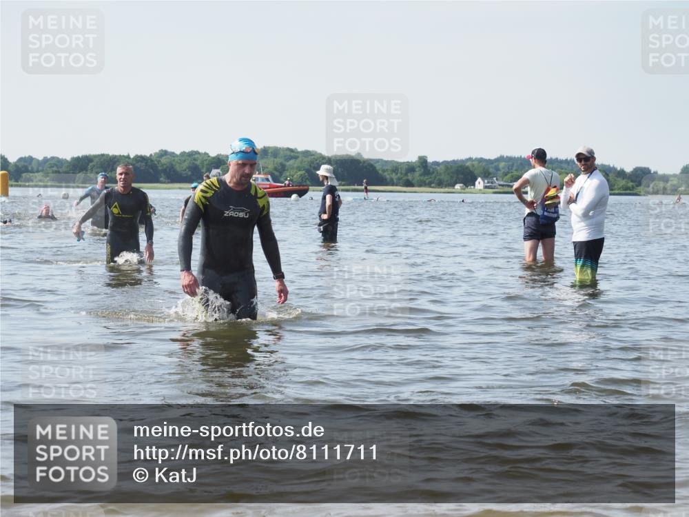 22.06.2025 - Viking Triathlon KatJ http://msf.ph/oto/8111711 22.06.2025 10:40:07 Schwimmen 248, 283, 394, 538, 553 meine-sportfotos.de