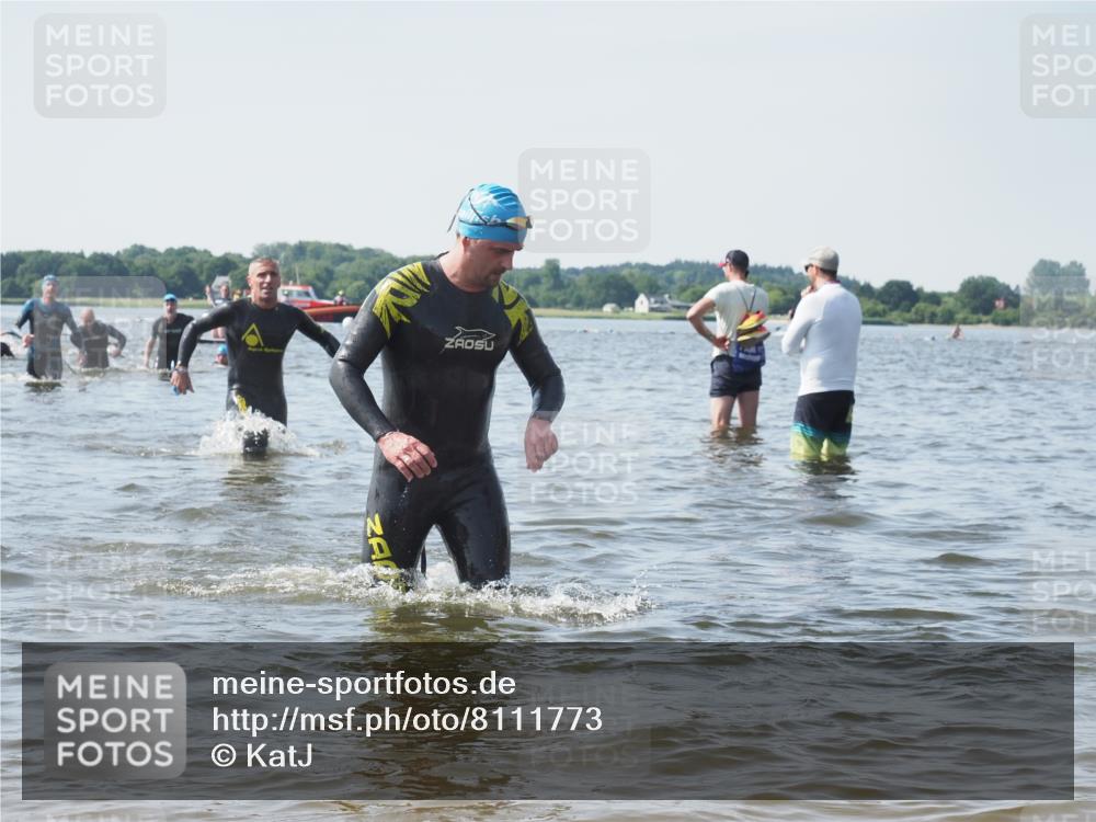 22.06.2025 - Viking Triathlon KatJ http://msf.ph/oto/8111773 22.06.2025 10:40:09 Schwimmen 248, 379, 394, 487, 538, 553 meine-sportfotos.de
