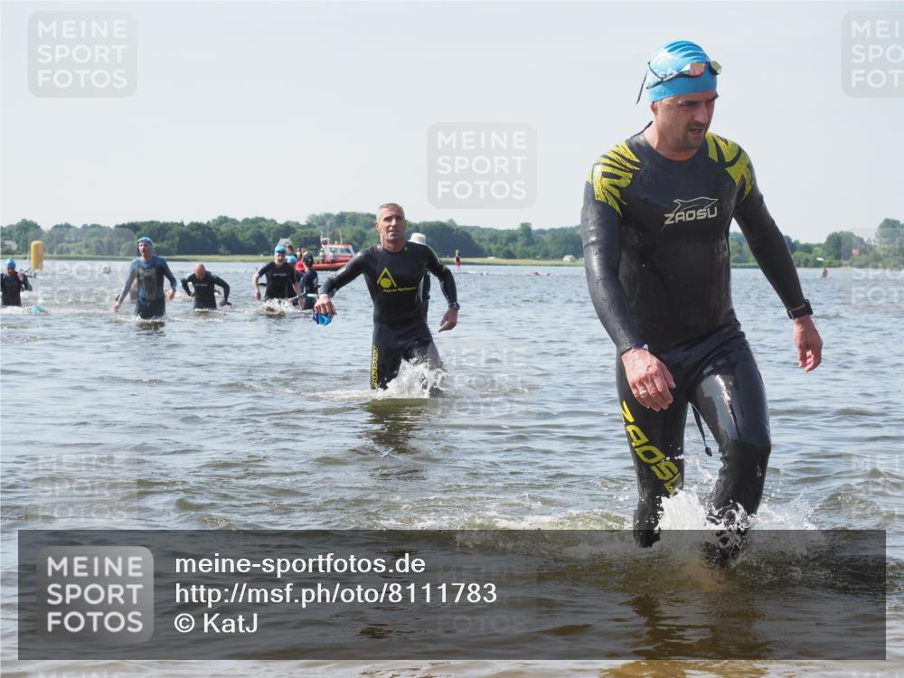 22.06.2025 - Viking Triathlon KatJ http://msf.ph/oto/8111783 22.06.2025 10:40:12 Schwimmen 248, 379, 385, 394, 487, 517, 538, 553 meine-sportfotos.de