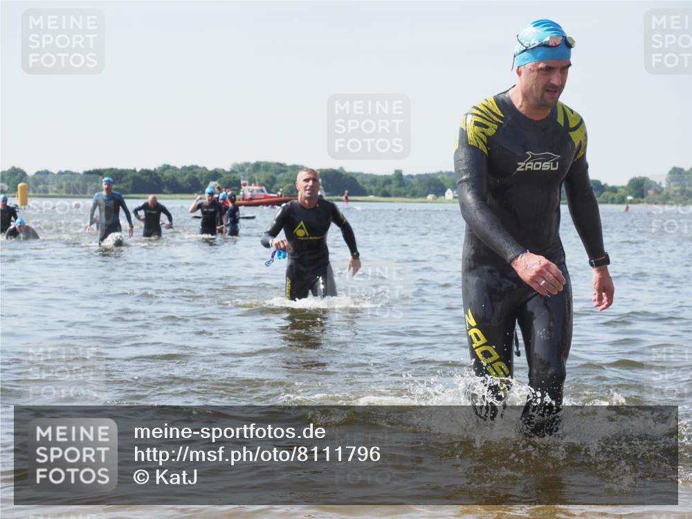 22.06.2025 - Viking Triathlon KatJ http://msf.ph/oto/8111796 22.06.2025 10:40:12 Schwimmen 248, 379, 385, 394, 487, 517, 538, 553 meine-sportfotos.de