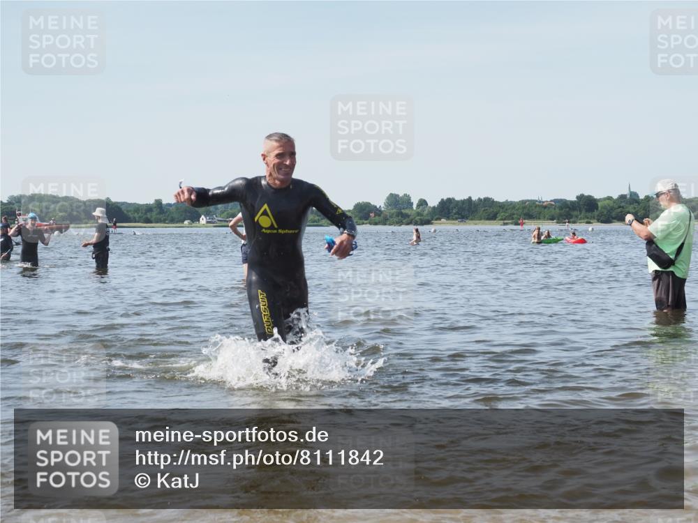 22.06.2025 - Viking Triathlon KatJ http://msf.ph/oto/8111842 22.06.2025 10:40:15 Schwimmen 248, 375, 379, 385, 394, 487, 517, 538, 553 meine-sportfotos.de