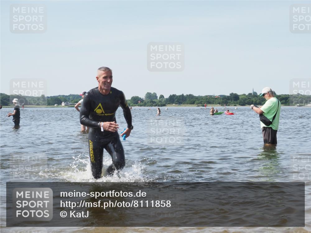 22.06.2025 - Viking Triathlon KatJ http://msf.ph/oto/8111858 22.06.2025 10:40:16 Schwimmen 248, 375, 379, 385, 394, 487, 517, 538, 553 meine-sportfotos.de