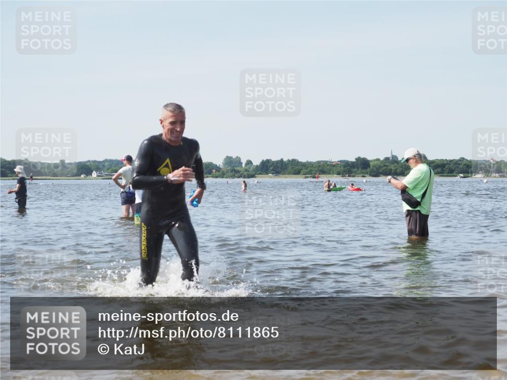 22.06.2025 - Viking Triathlon KatJ http://msf.ph/oto/8111865 22.06.2025 10:40:16 Schwimmen 248, 375, 379, 385, 394, 487, 517, 538, 553 meine-sportfotos.de