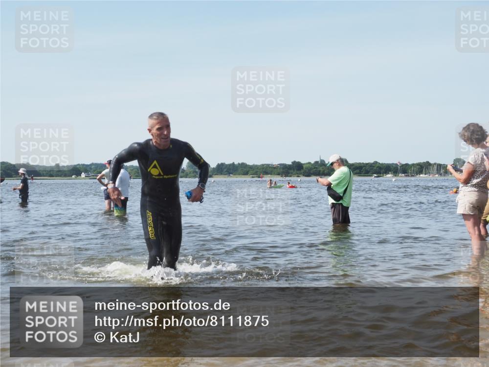 22.06.2025 - Viking Triathlon KatJ http://msf.ph/oto/8111875 22.06.2025 10:40:16 Schwimmen 248, 375, 379, 385, 394, 487, 517, 538, 553 meine-sportfotos.de