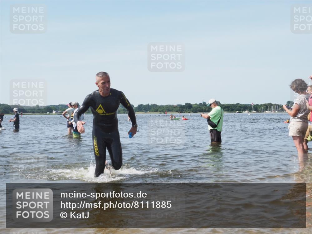 22.06.2025 - Viking Triathlon KatJ http://msf.ph/oto/8111885 22.06.2025 10:40:16 Schwimmen 248, 375, 379, 385, 394, 487, 517, 538, 553 meine-sportfotos.de
